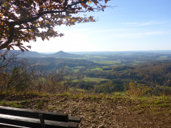 Hauptwanderweg 1 Aussichtspunkt Schild