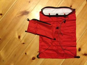 waistpack converts to zip compartment of daypack