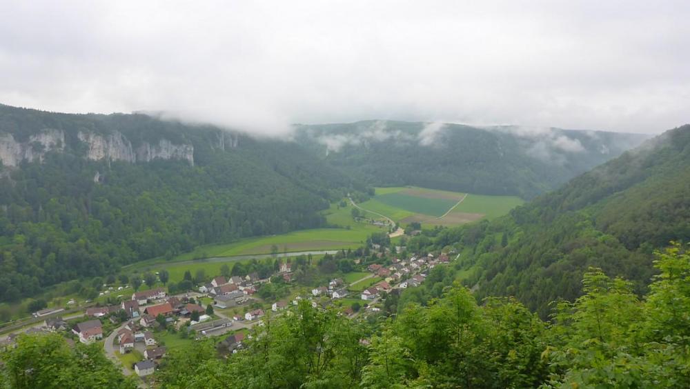 hausen_im_tal_blick.jpg